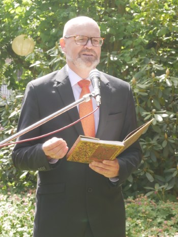 Free speaker for special occasions - Walter Heinke
